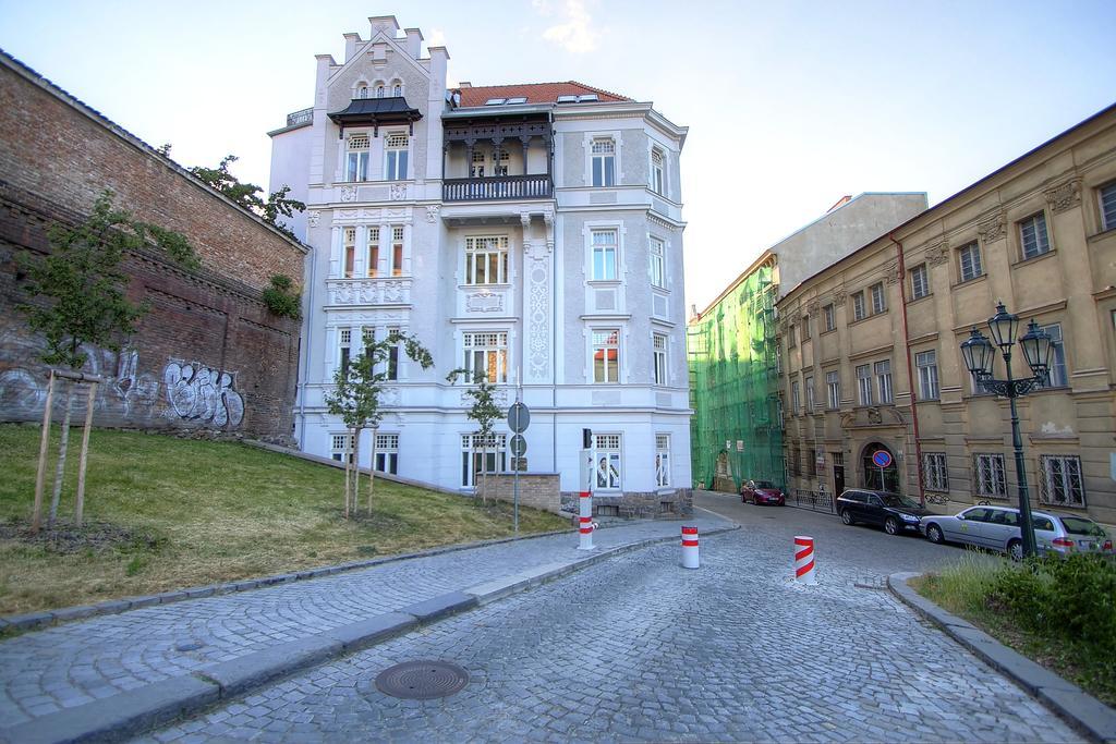 Bishop Apartments Brno Luaran gambar